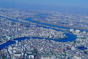 大型の建造物であるクライミングウォール